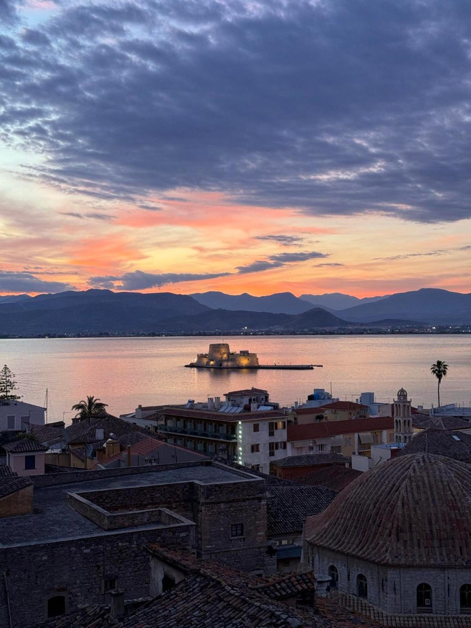 S&F Luxury Apartment Nafplio Exterior foto