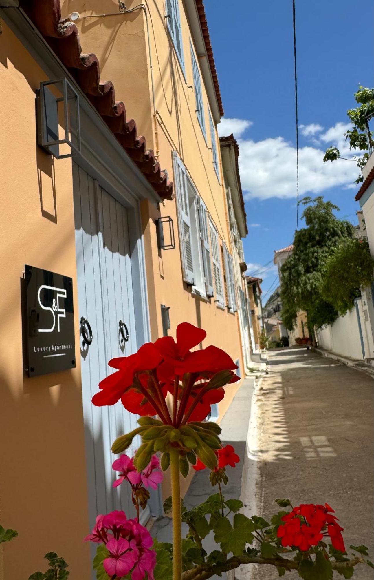 S&F Luxury Apartment Nafplio Exterior foto